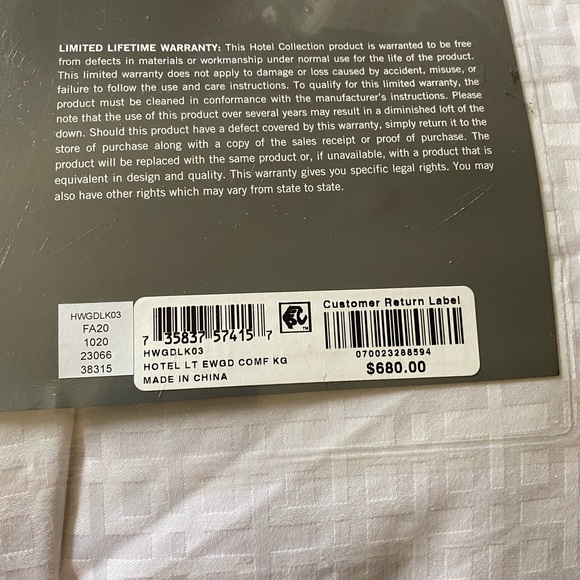 Hotel collection goose down comforter size… - Picture 4 of 6